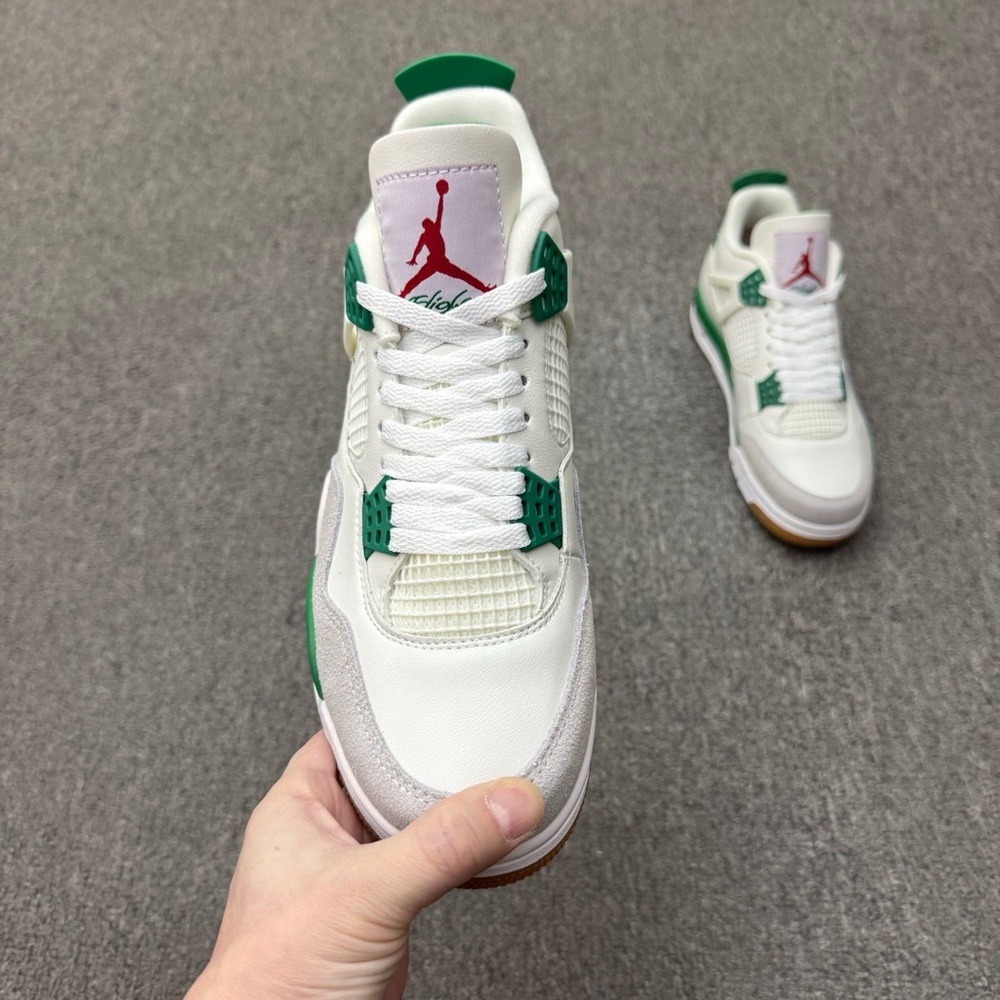 Pine Green Air Jordan 4s - Picture 3 of 10